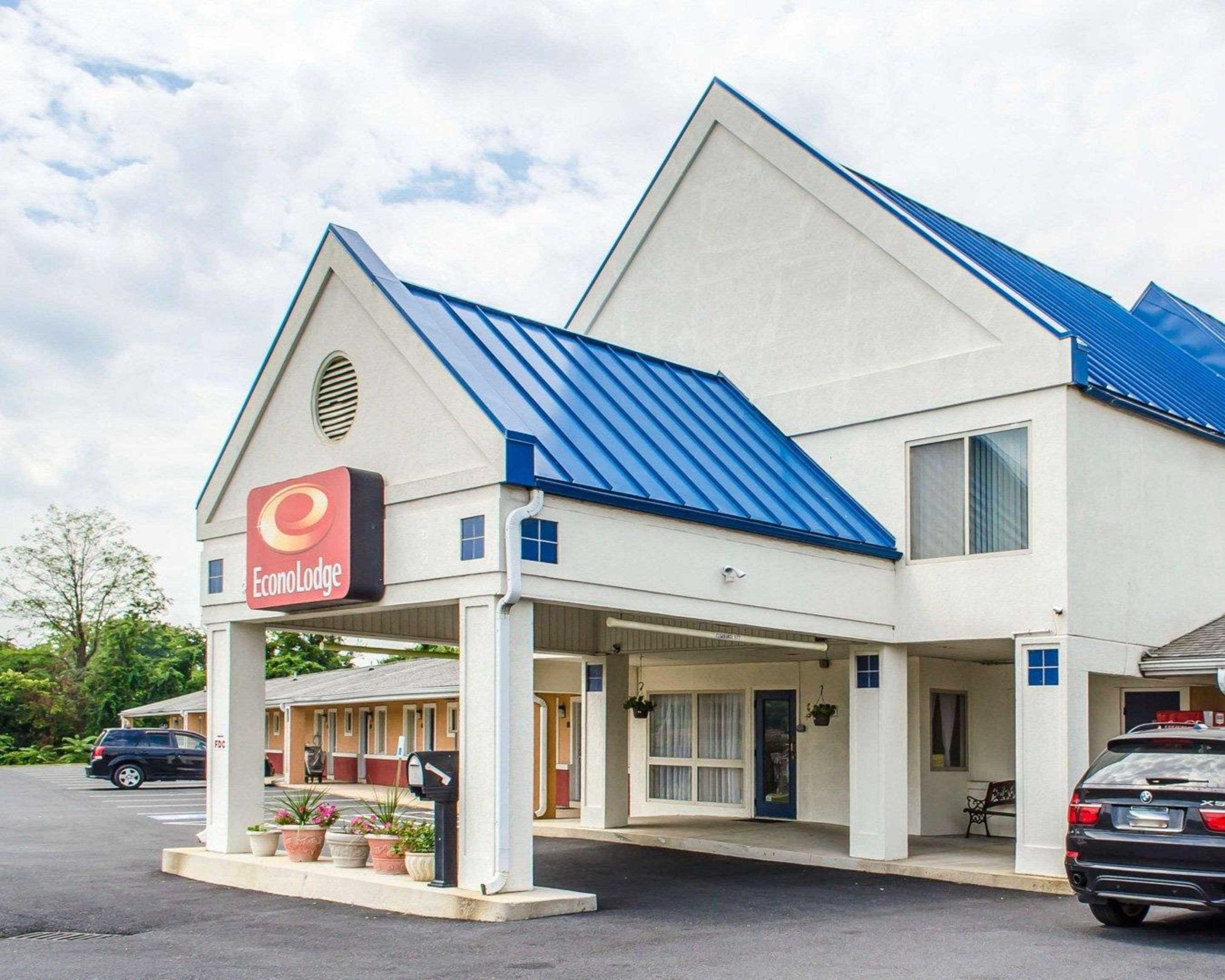 Econo Lodge Mechanicsburg Exterior photo