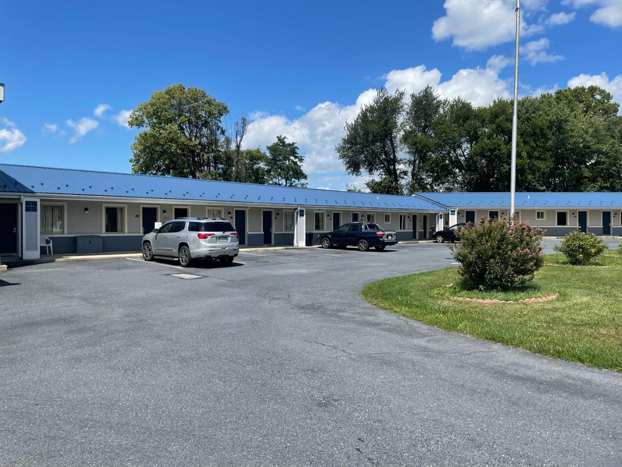 Econo Lodge Mechanicsburg Exterior photo