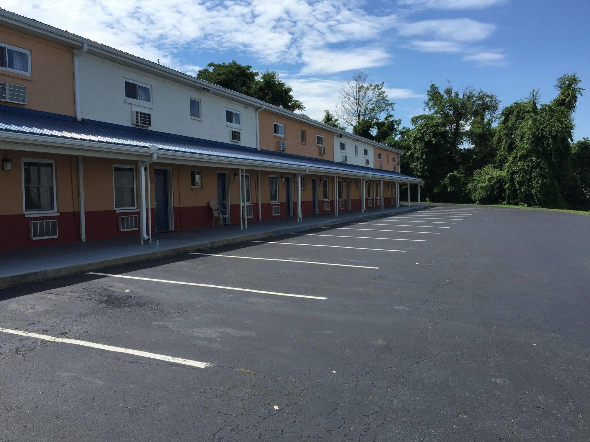 Econo Lodge Mechanicsburg Exterior photo